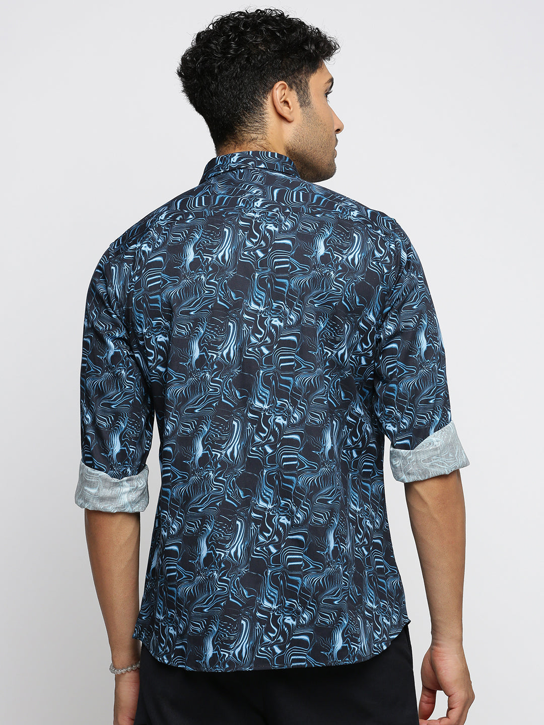 Men Blue Spread Collar Abstract Shirt