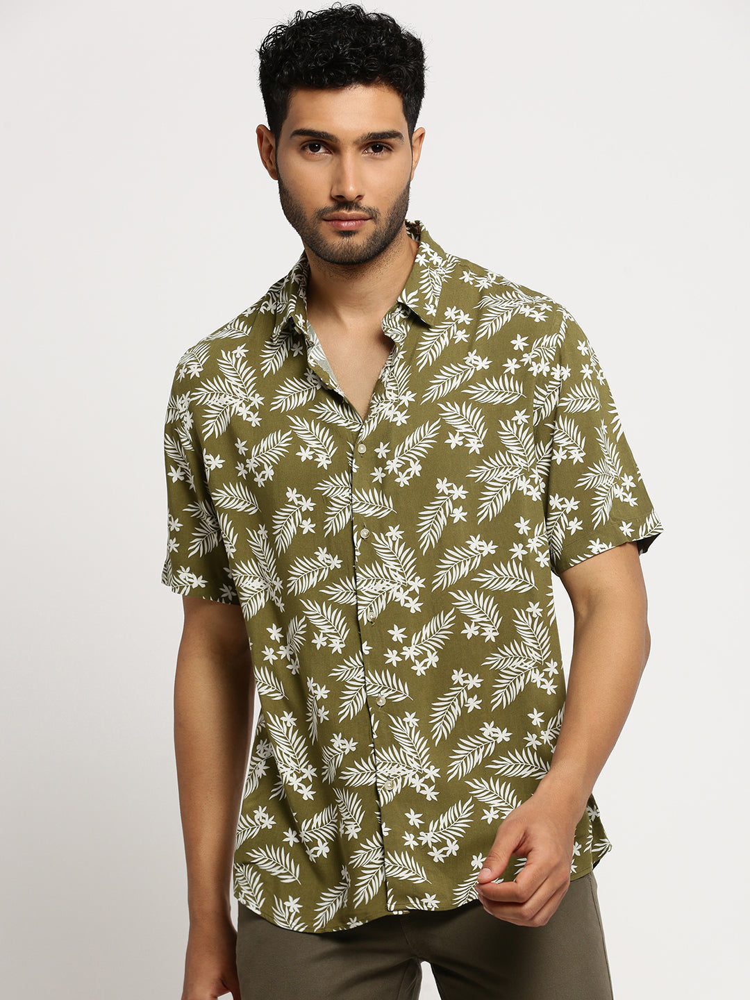 Men Green Spread Collar Floral Shirt
