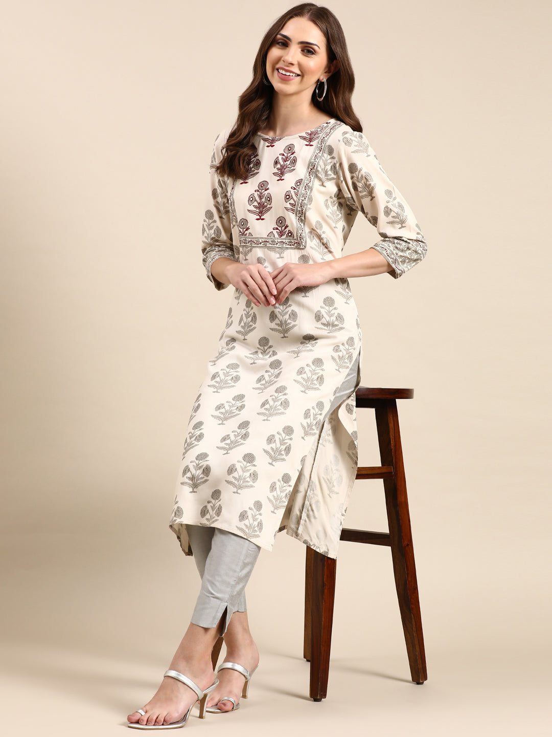 Women's Cream Printed Straight Kurta