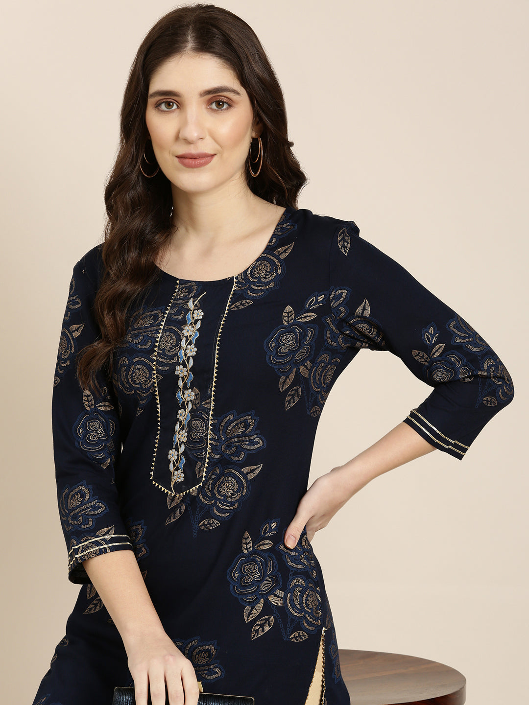 Women Navy Blue Floral Straight Kurta