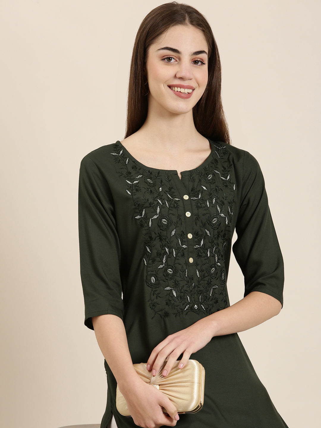 Women Green Solid Straight Kurta