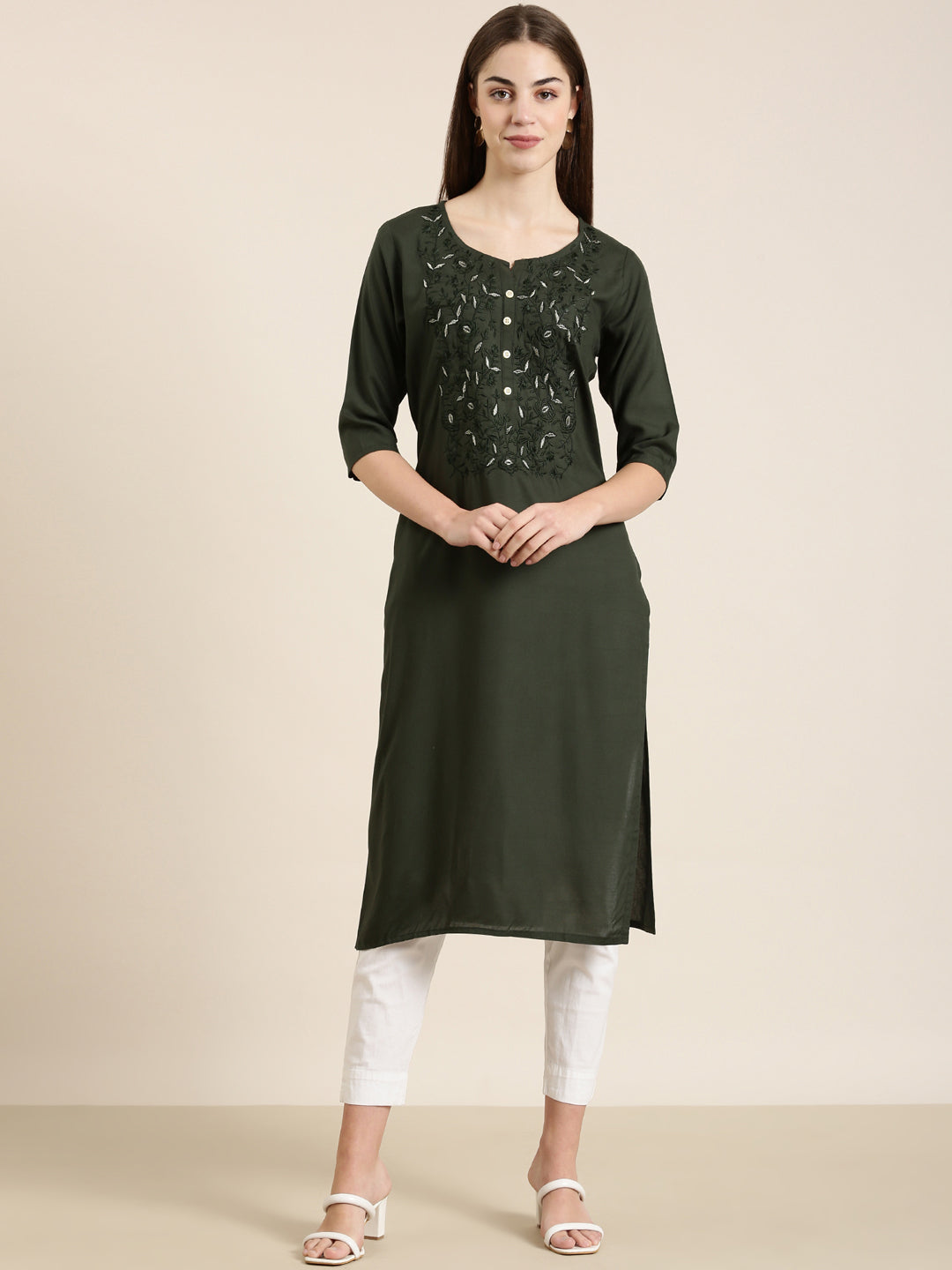 Women Green Solid Straight Kurta