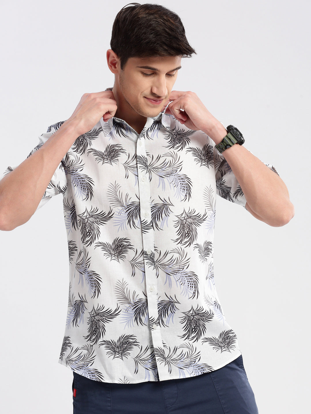 Men Spread Collar Floral White Casual Shirt