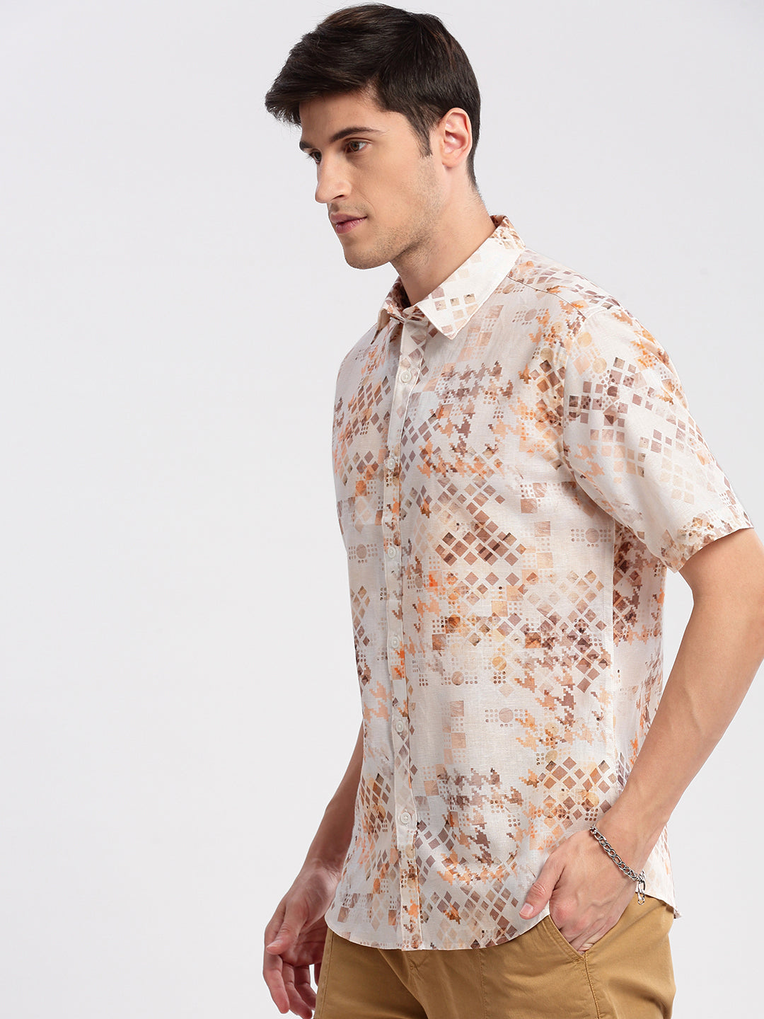 Men Spread Collar Geometric Peach Casual Shirt