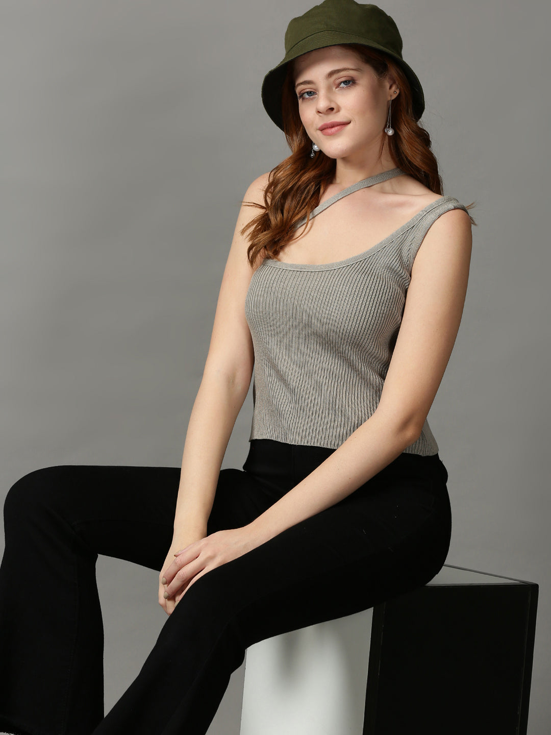 Women's Grey Solid Fitted Crop Top