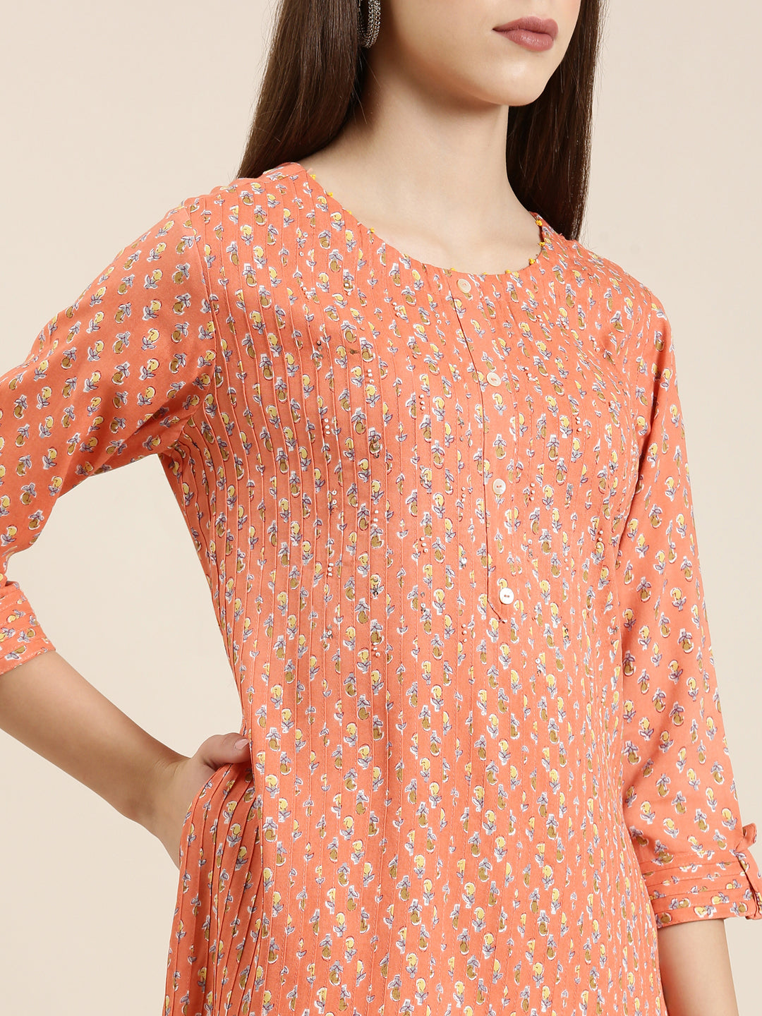 Women Peach Floral Straight Kurta