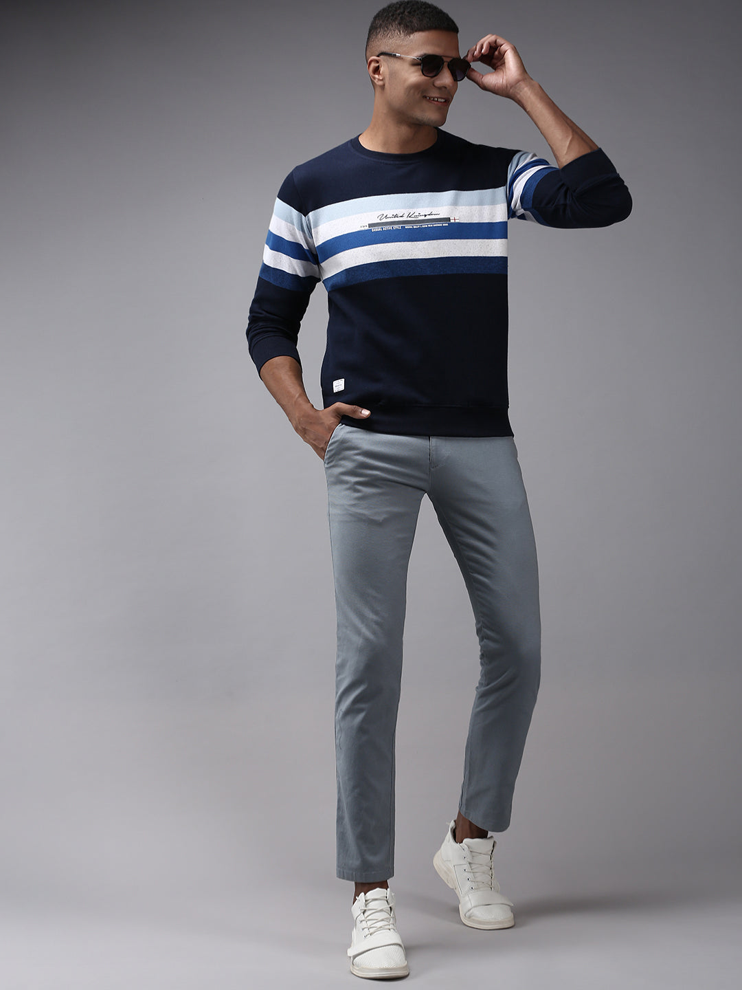 Men Blue Colourblock Sweatshirt