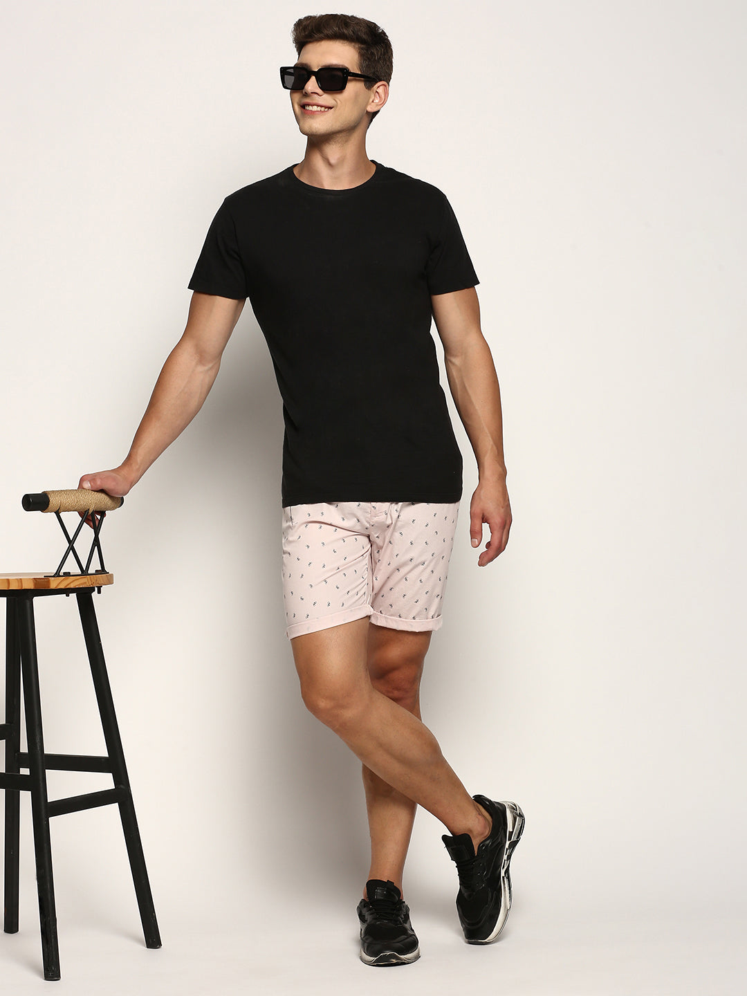 Men Pink Printed Shorts