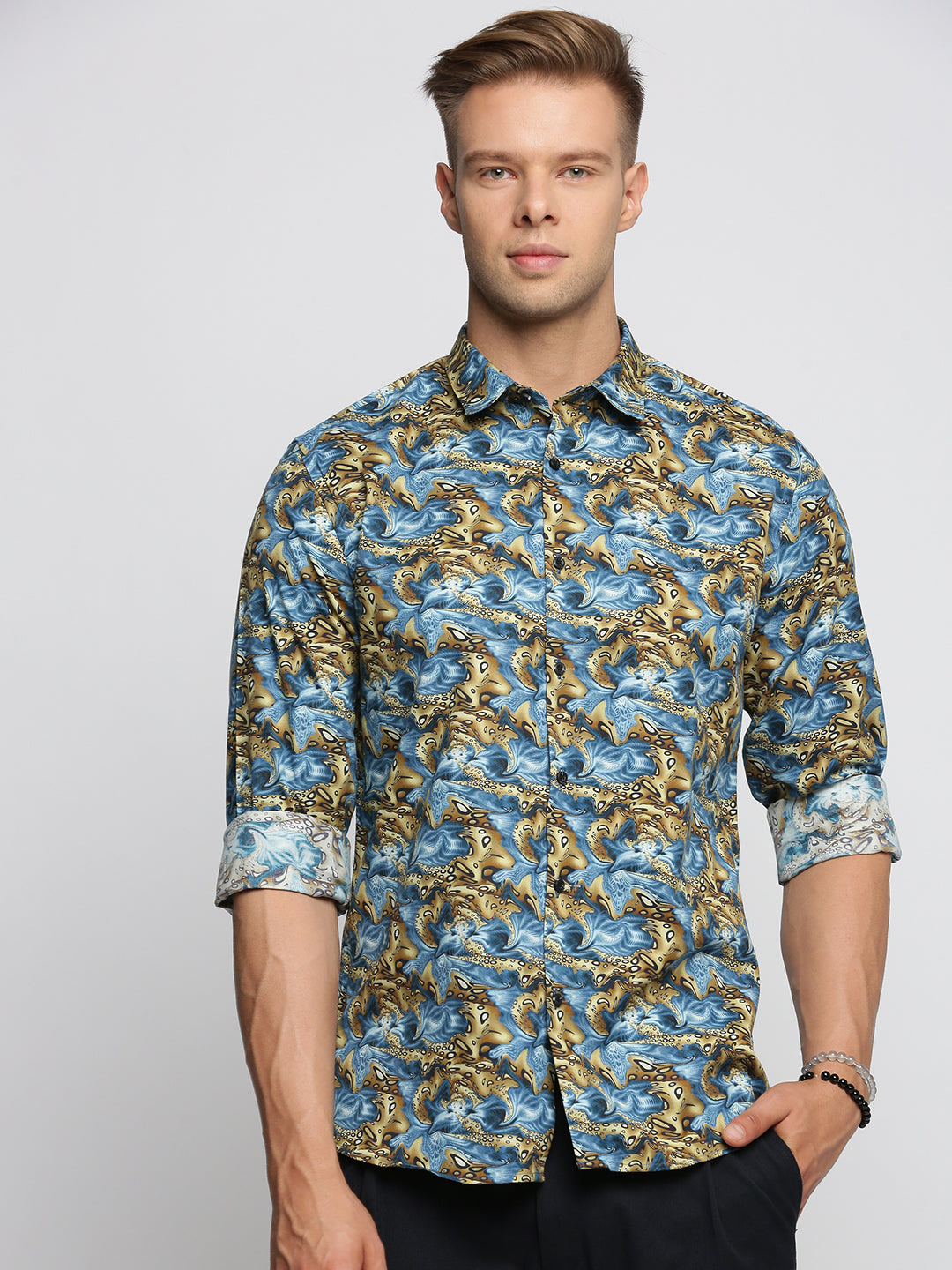 Men Blue Spread Collar Abstract Shirt