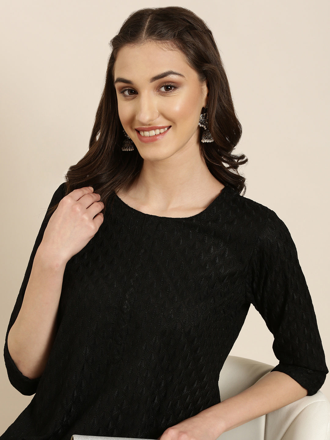 Women Black Solid Straight Kurta