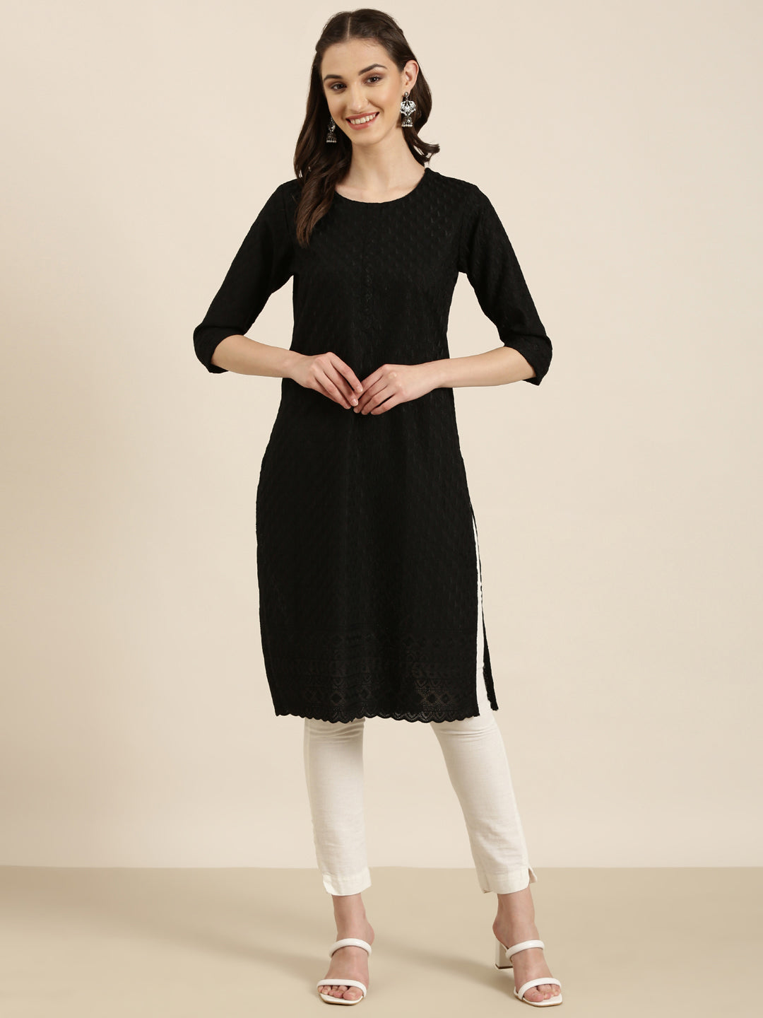 Women Black Solid Straight Kurta