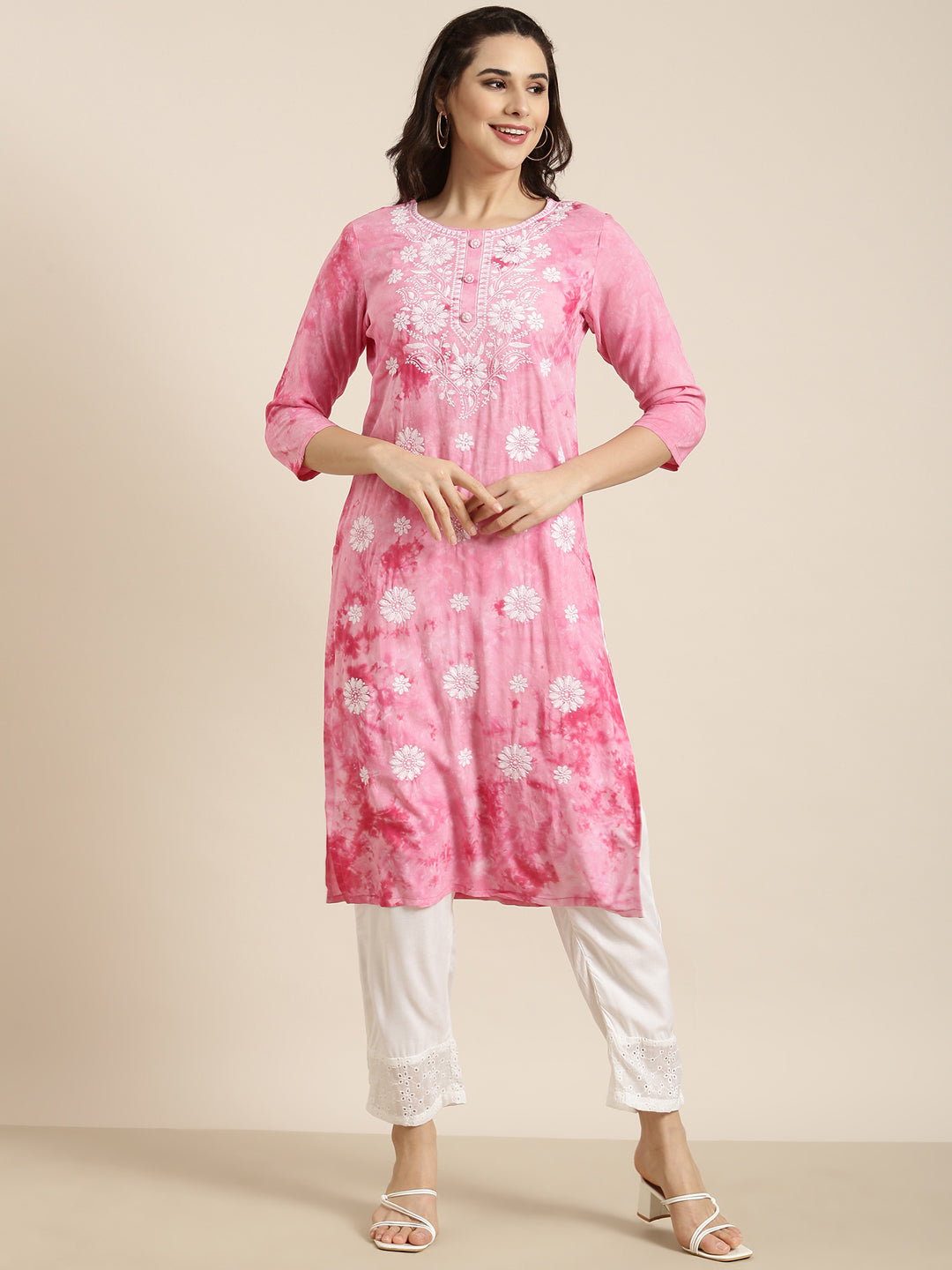 Women Straight Pink Floral Kurta and Trousers Set