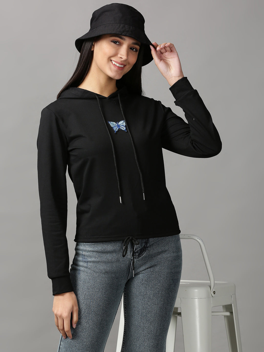 Women's Black Solid Sweatshirt