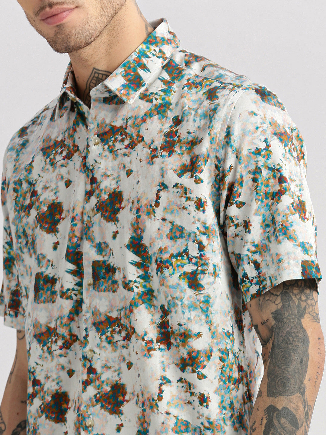 Men Spread Collar Abstract White Casual Shirt