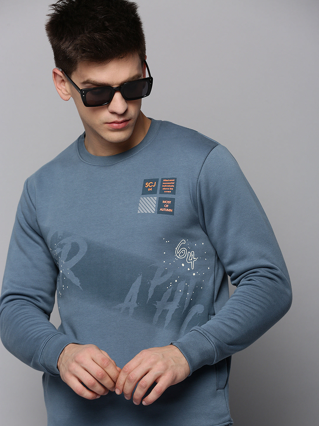 Men Blue Solid Sweatshirt