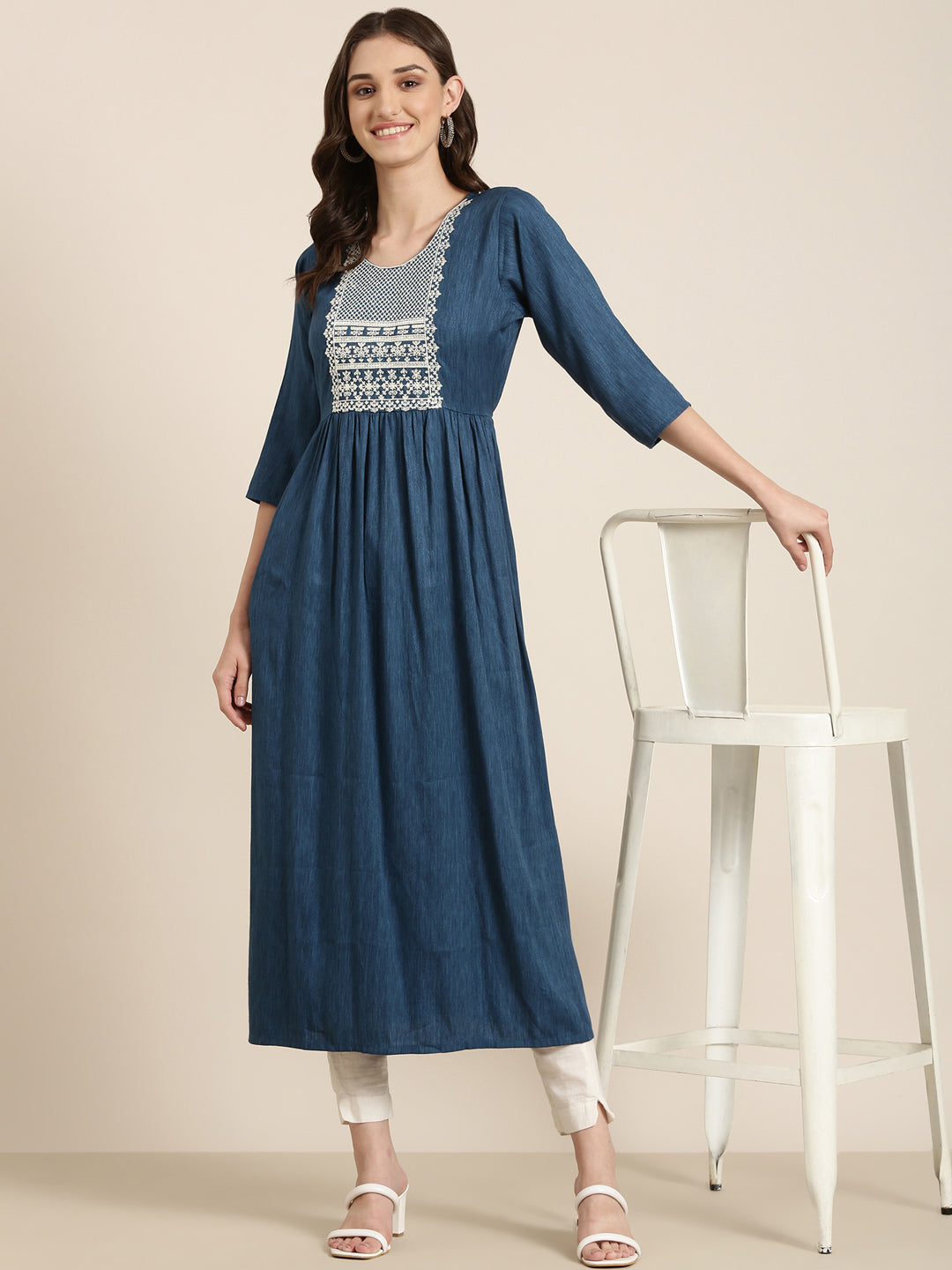 Women Teal Solid Anarkali Kurta