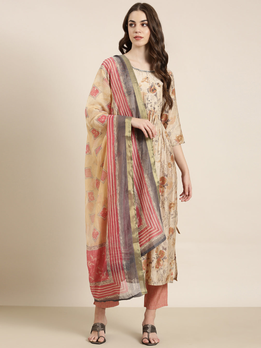 Women Beige Floral Kurta Set