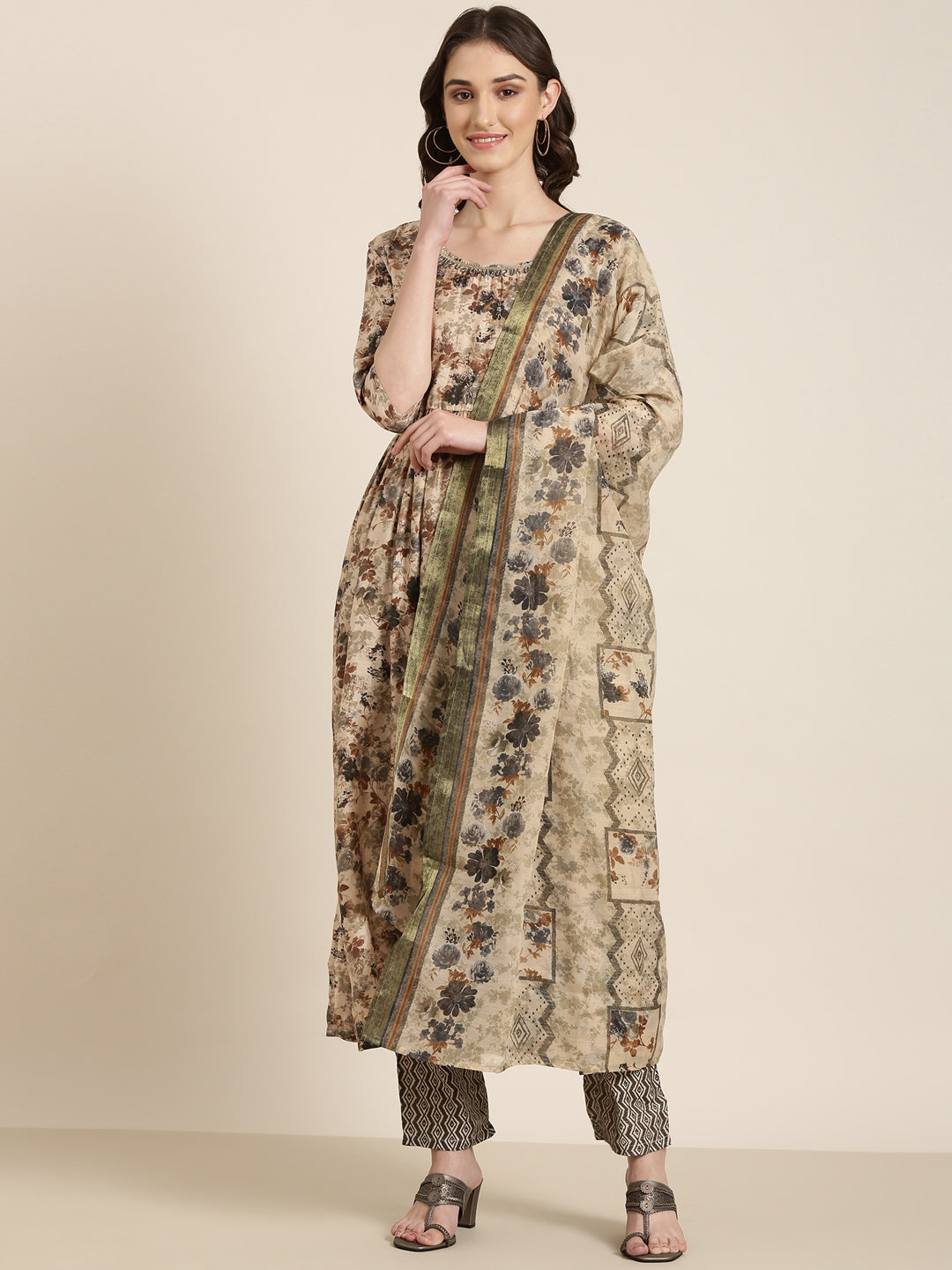 Women Beige Floral Kurta Set