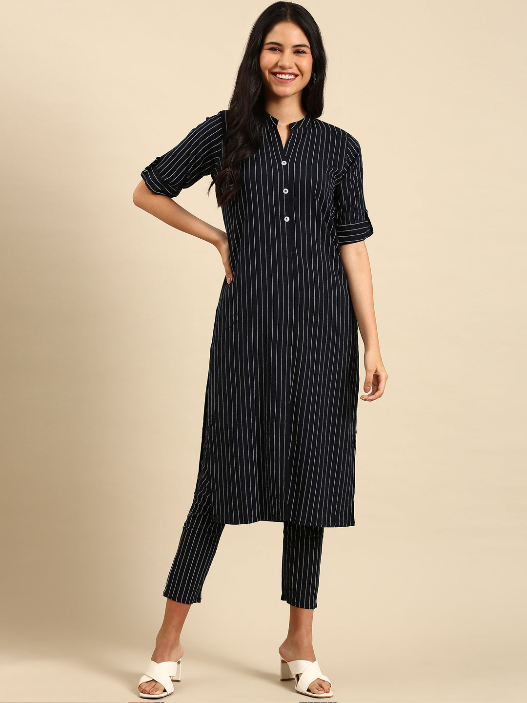 Women's Navy Blue Striped Kurta Set