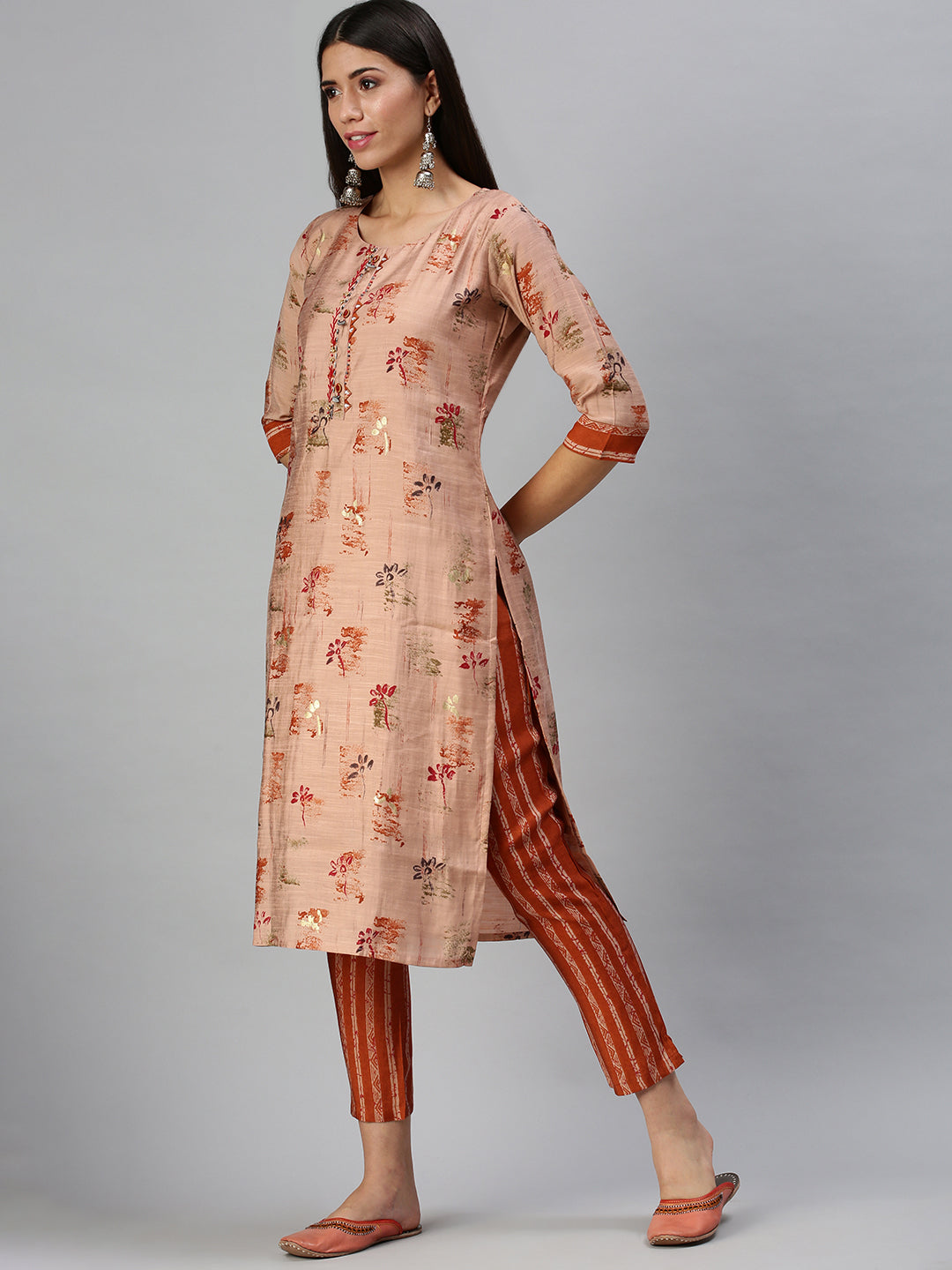 Women's Peach Printed Kurta Sets