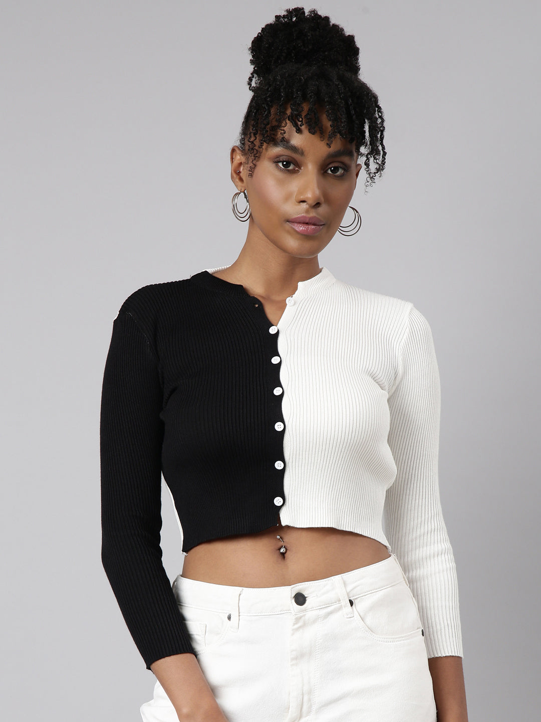 Women Black Colorblocked Fitted Crop Top