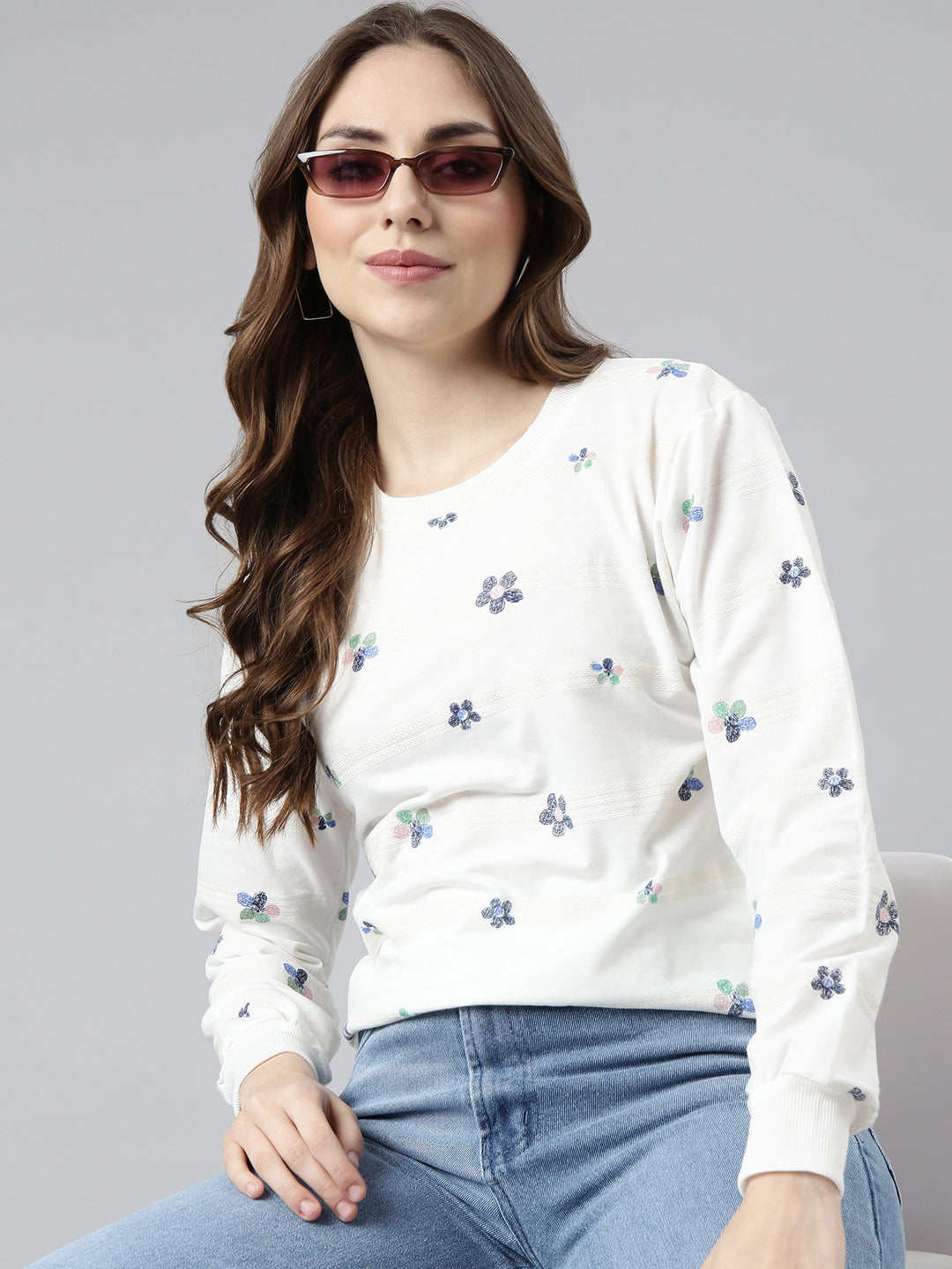 Women White Floral Pullover Sweatshirt
