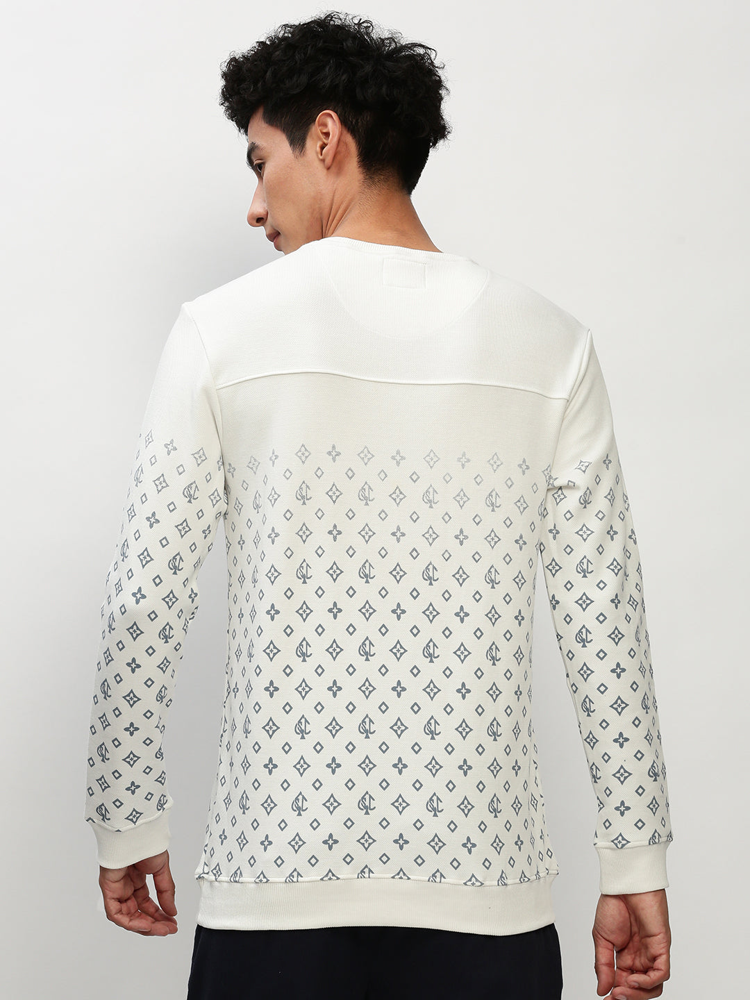 Men White Geometrical Casual Sweatshirts
