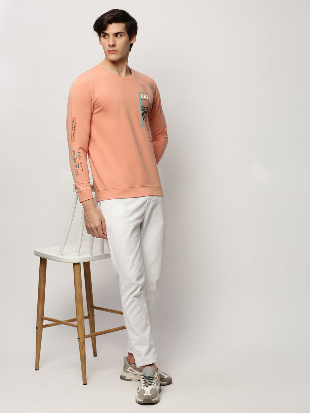 Men Peach Graphics Casual Sweatshirts