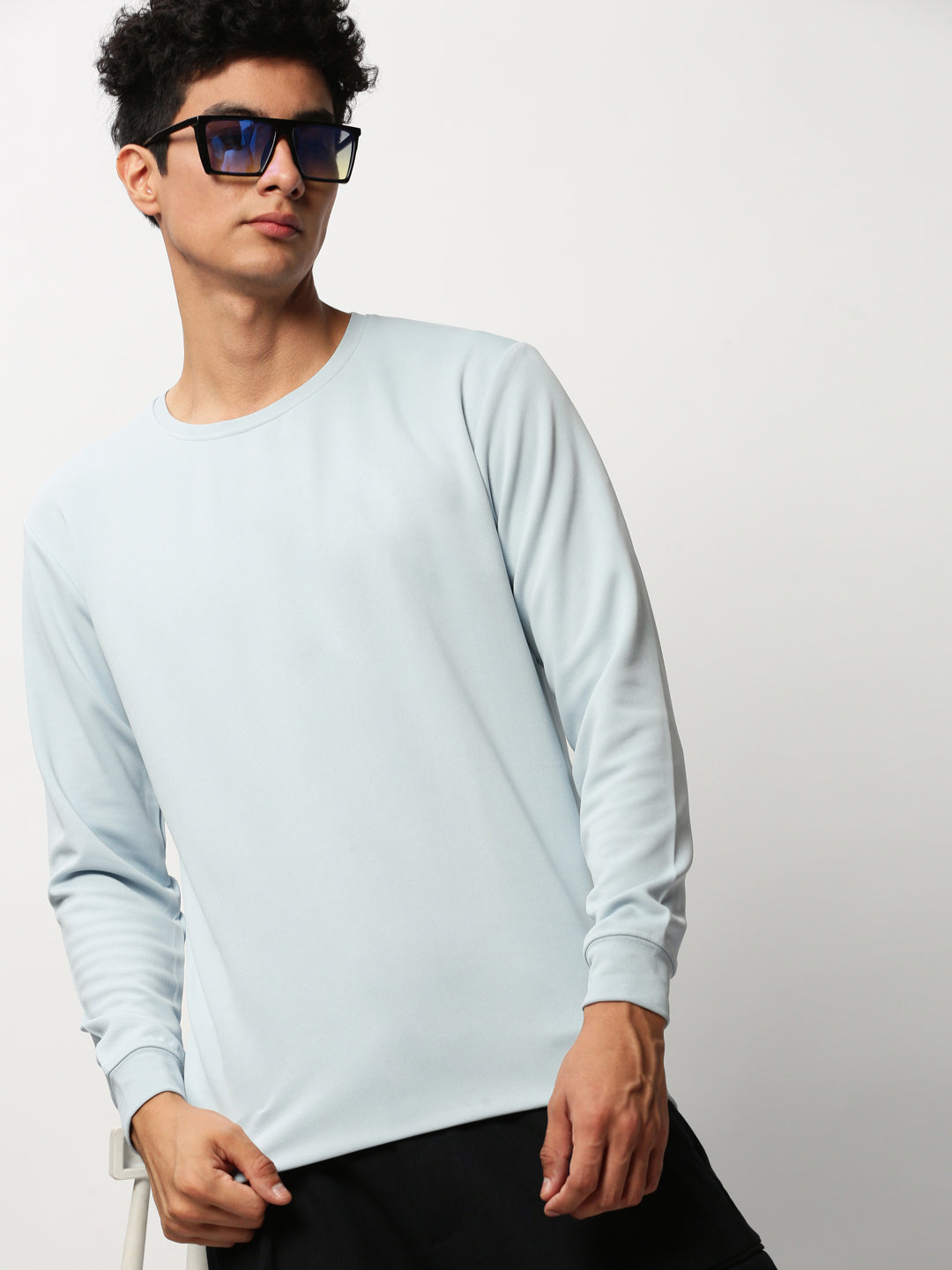 Men Blue Solid Casual Sweatshirts