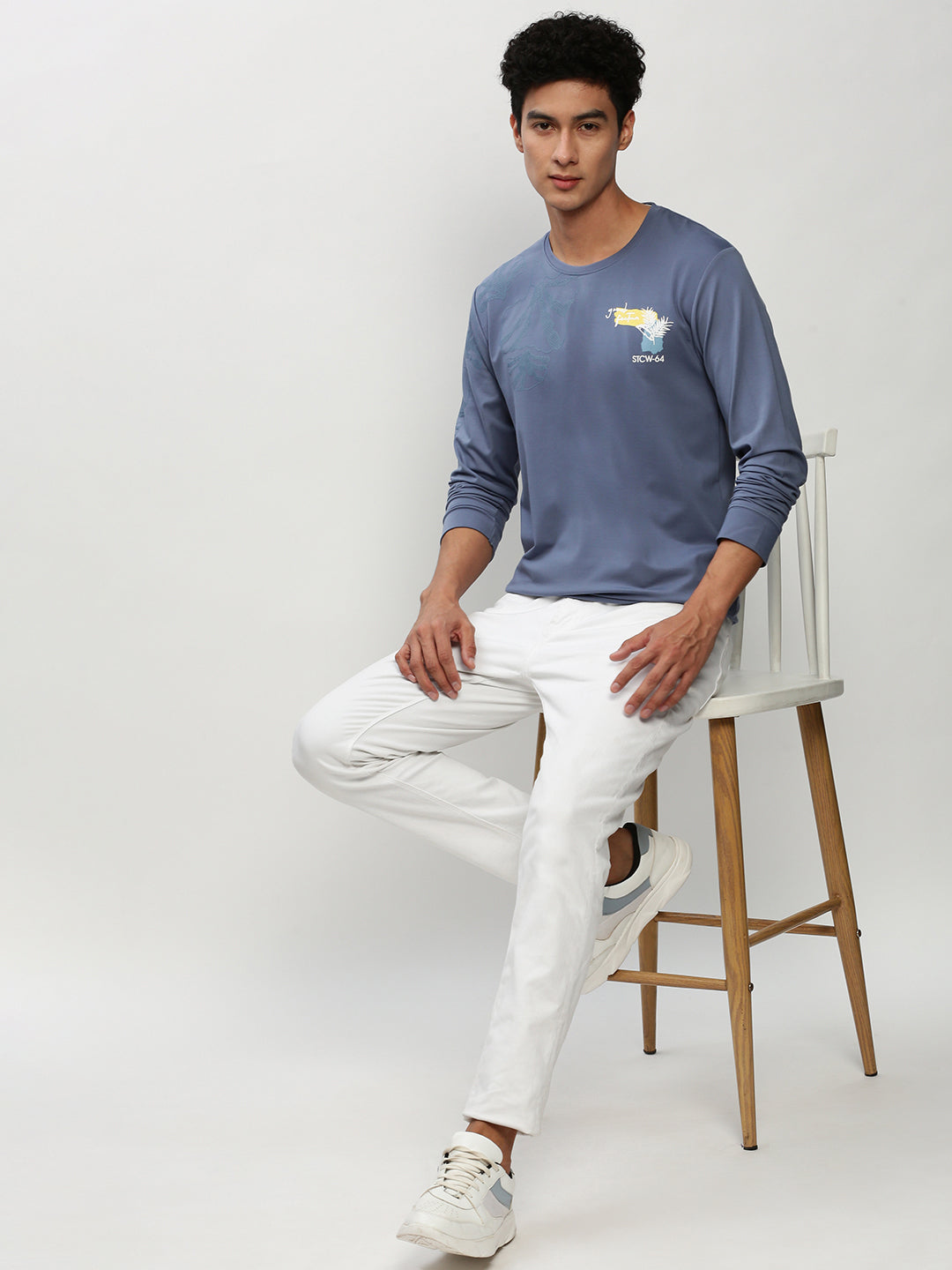 Men Blue Graphics Casual Sweatshirts