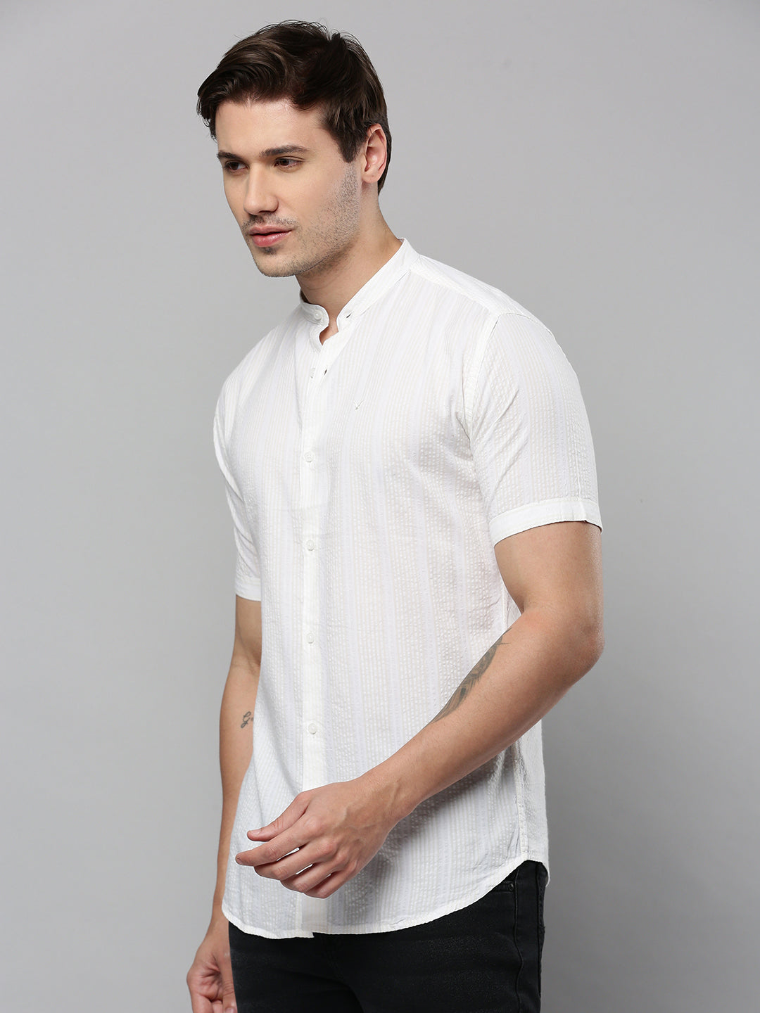 Men White Solid Casual Shirt