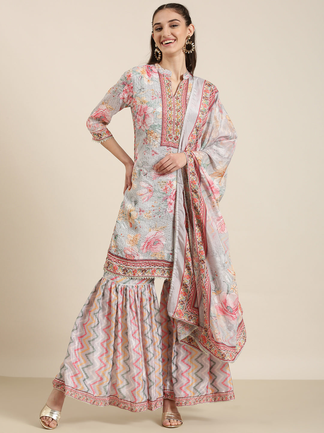 Women Grey Floral Kurta Set