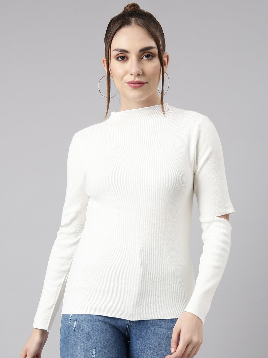 Women Off White Solid Fitted Top