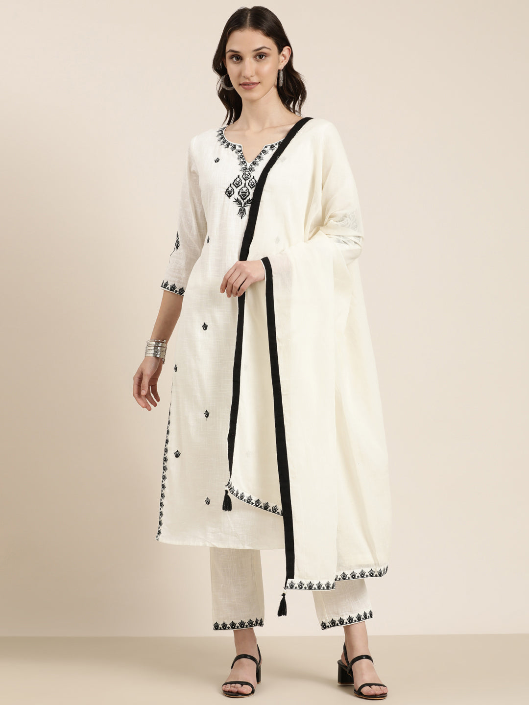 Women Off White Solid Kurta Set