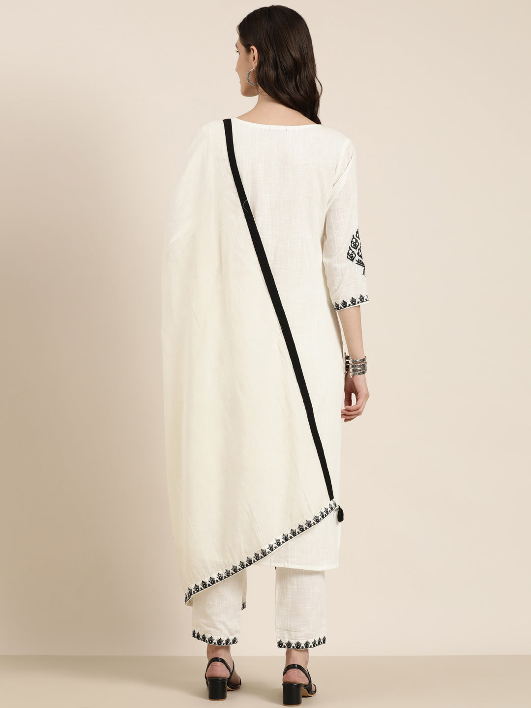 Women Off White Solid Kurta Set