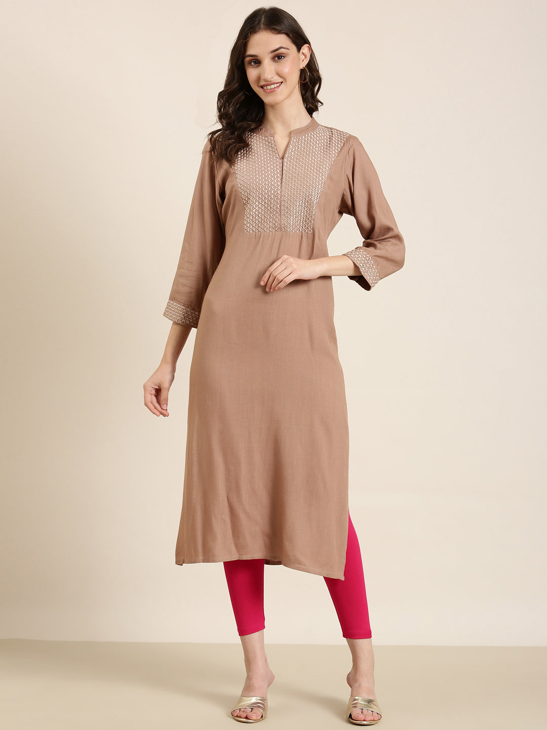 Women Mauve Solid Straight Kurta