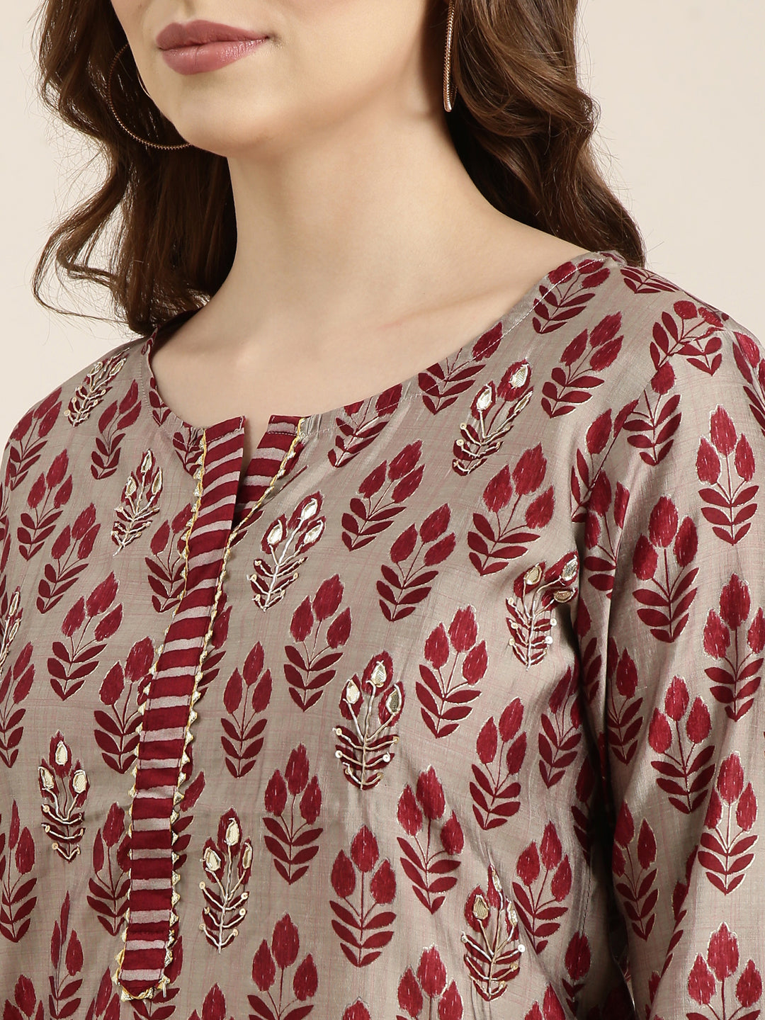 Women Straight Maroon Floral Kurta and Trousers Set Comes With Dupatta