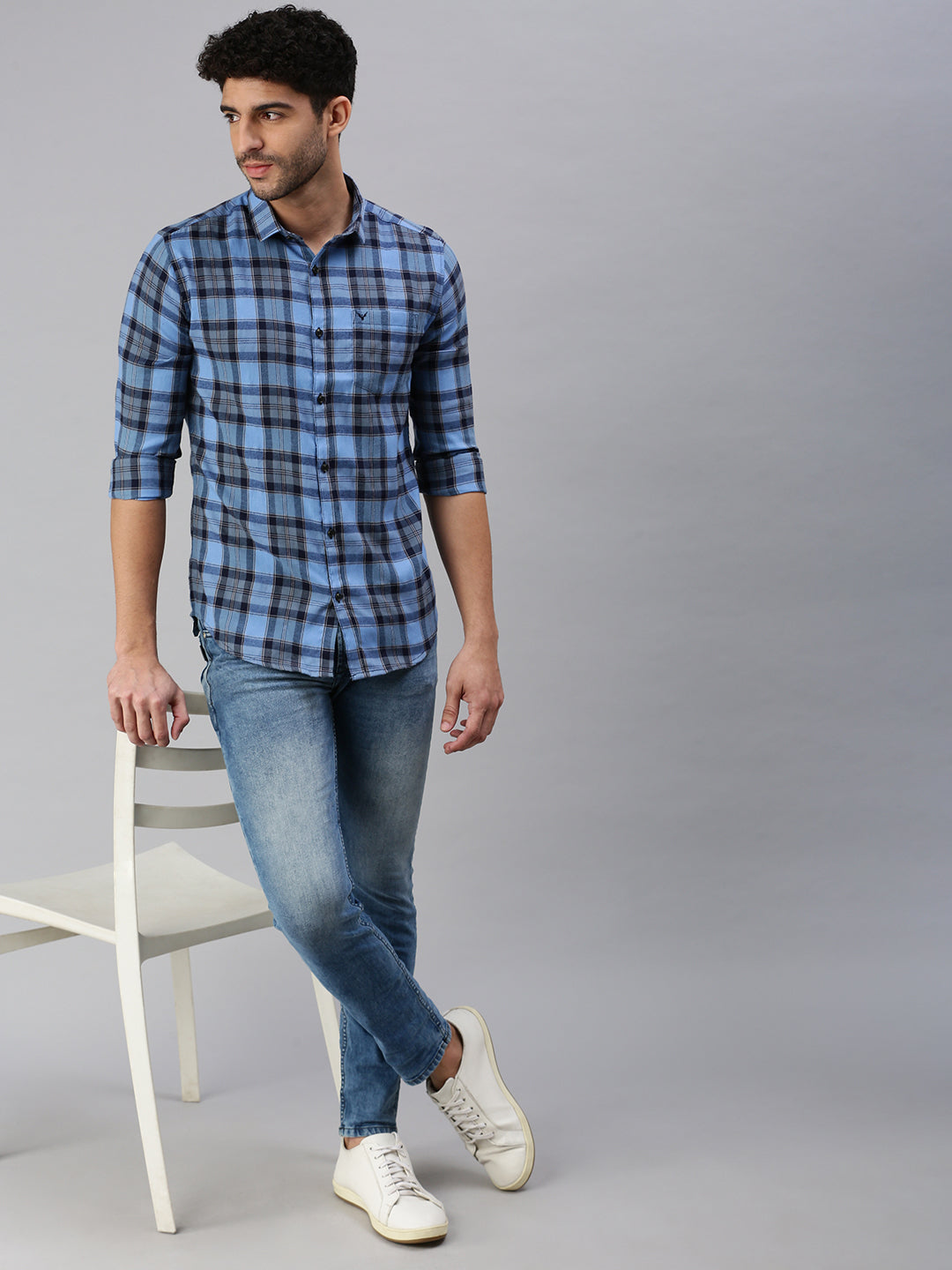 Men Blue Checked Casual Shirt